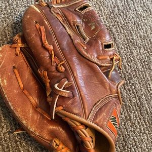 Vintage MacGregor Hank Aaron Baseball Glove
